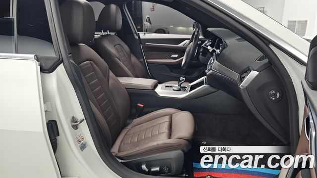 BMW 4-Series 2022 — photo 16