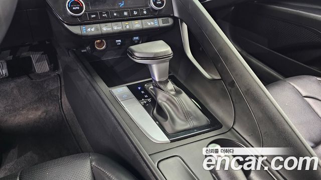 Hyundai AVANTE 2023 — photo 12