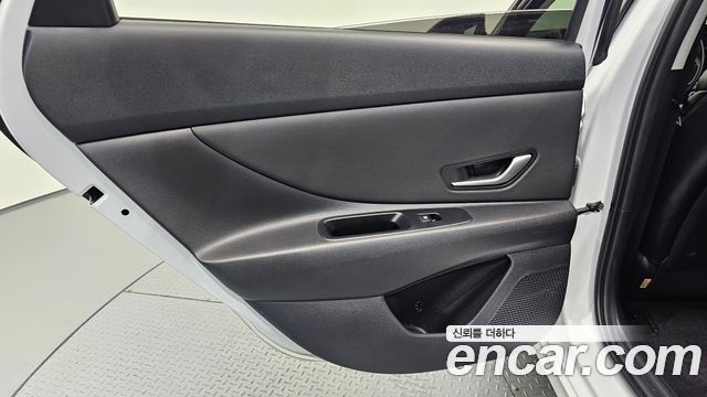 Hyundai AVANTE 2023 — photo 15