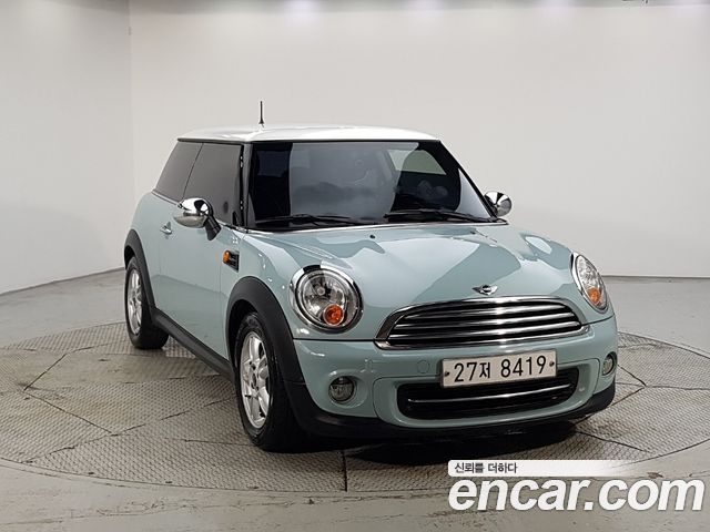 Mini Cooper 2011 — photo 2