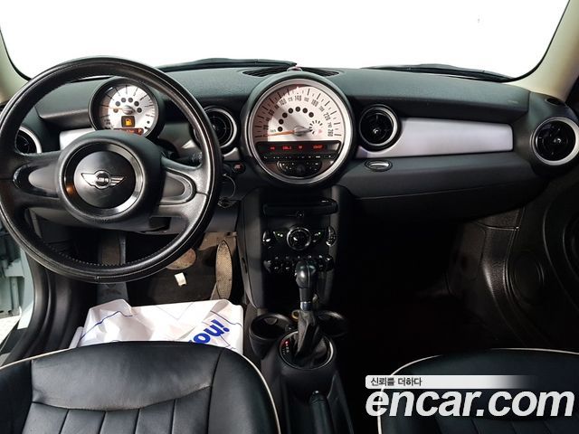 Mini Cooper 2011 — photo 5