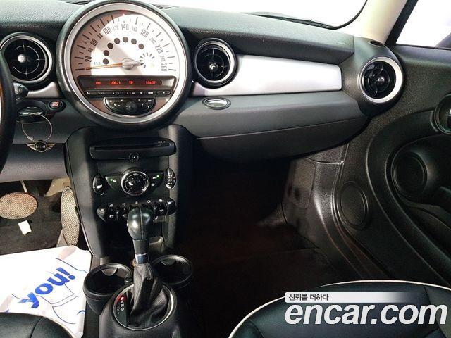 Mini Cooper 2011 — photo 10