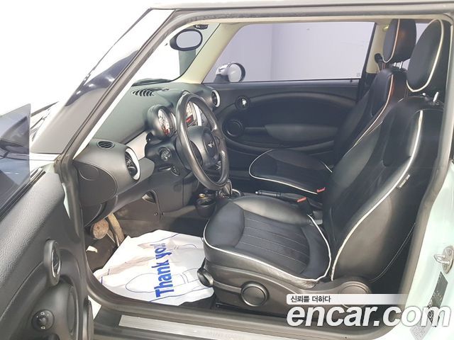 Mini Cooper 2011 — photo 11