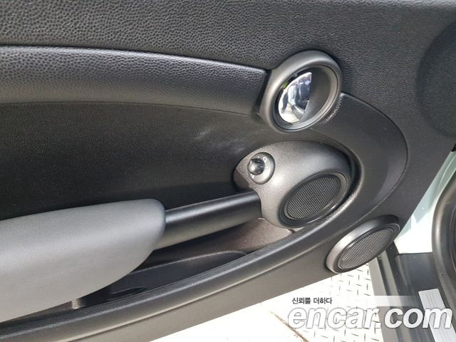 Mini Cooper 2011 — photo 13