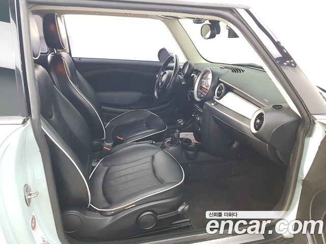 Mini Cooper 2011 — photo 18