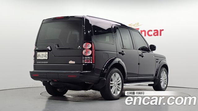 Land Rover Discovery 2016 — photo 2