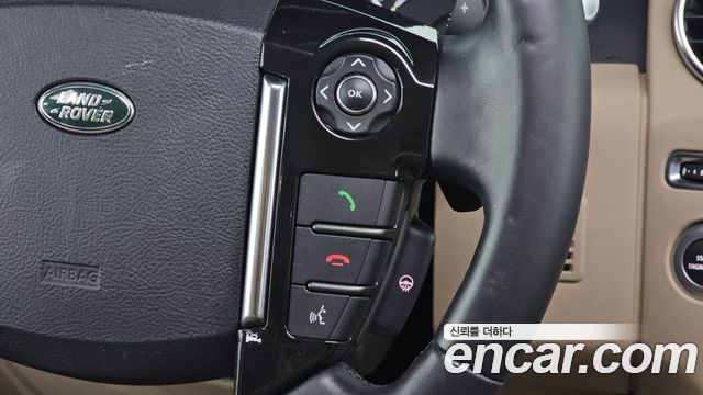 Land Rover Discovery 2016 — photo 16