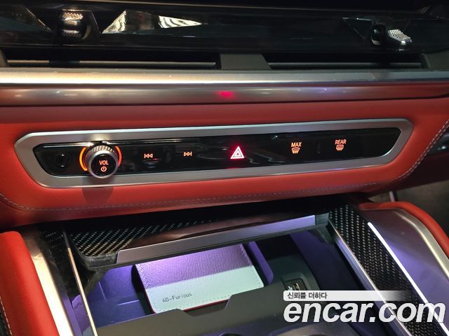 BMW X6M 2026 — photo 16