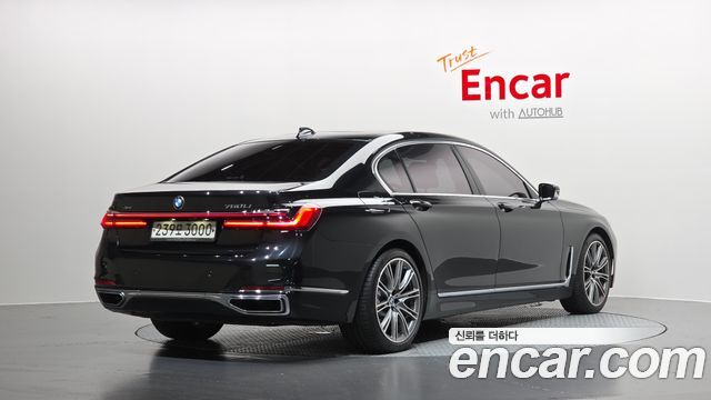 BMW 7-Series 2020 — photo 2