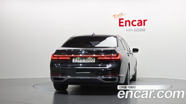 BMW 7-Series 2020 — photo 4