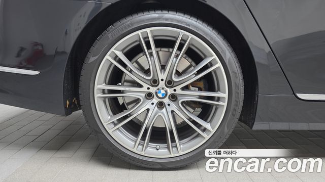 BMW 7-Series 2020 — photo 5