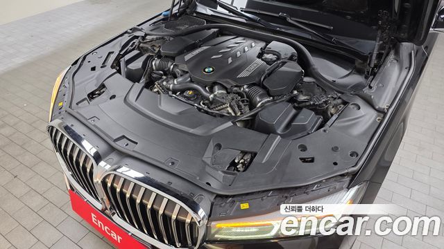 BMW 7-Series 2020 — photo 6