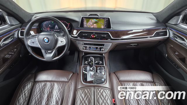 BMW 7-Series 2020 — photo 10