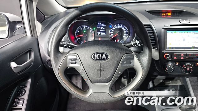 Kia K3 2015 — photo 13