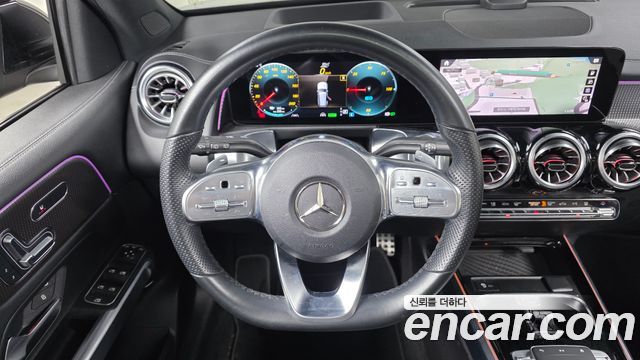 Mercedes-Benz EQB 2023 — photo 13