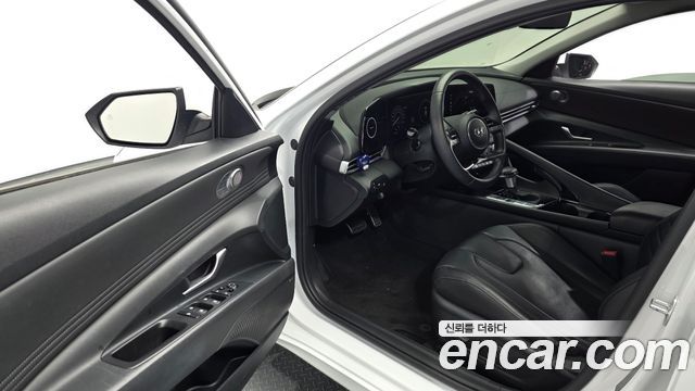 Hyundai AVANTE 2023 — photo 13