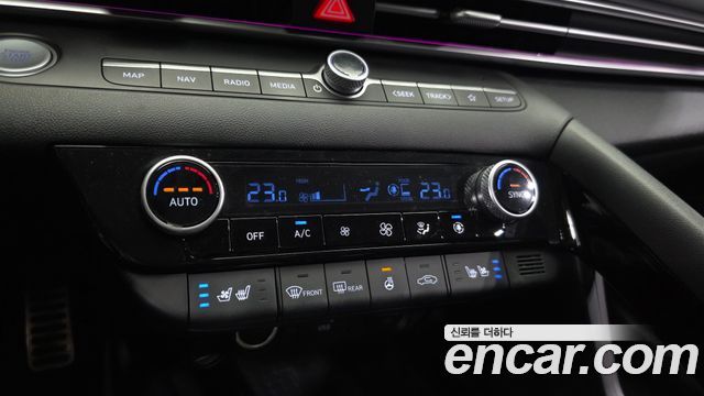 Hyundai AVANTE 2023 — photo 22