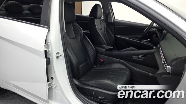 Hyundai AVANTE 2023 — photo 16