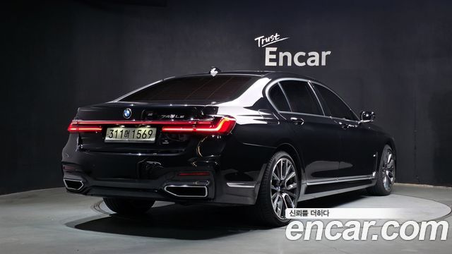 BMW 7-Series 2020 — photo 2