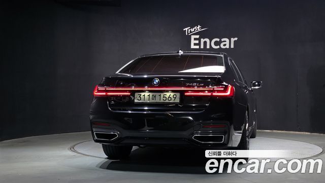 BMW 7-Series 2020 — photo 4