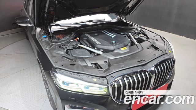 BMW 7-Series 2020 — photo 6