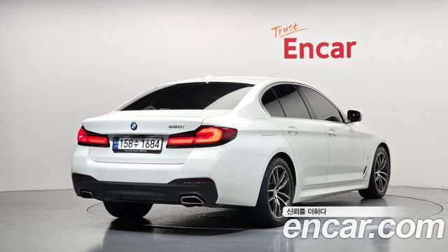 BMW 5-Series 2023 — photo 2