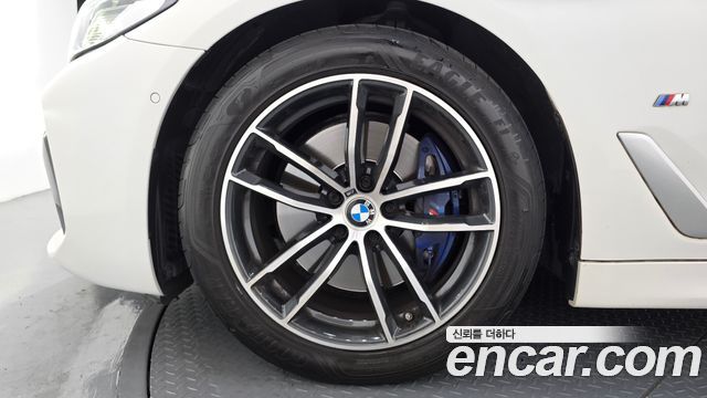 BMW 5-Series 2023 — photo 5