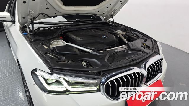 BMW 5-Series 2023 — photo 6