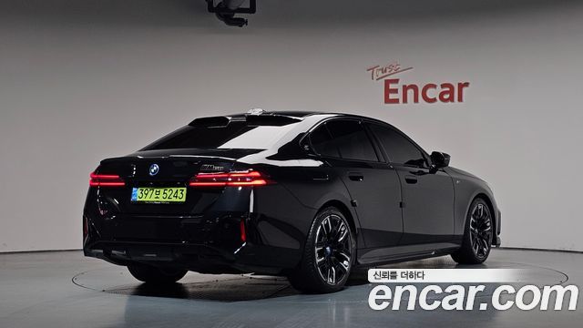 BMW i5 2025 — photo 2
