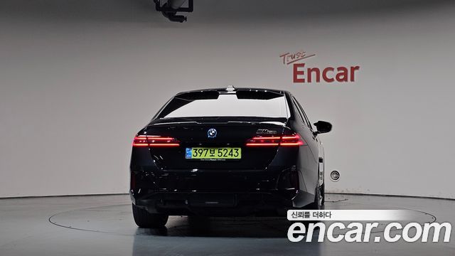BMW i5 2025 — photo 4
