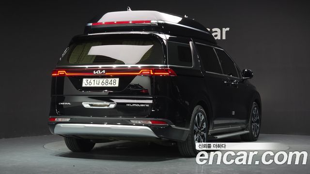 Kia Canival 2023 — photo 2