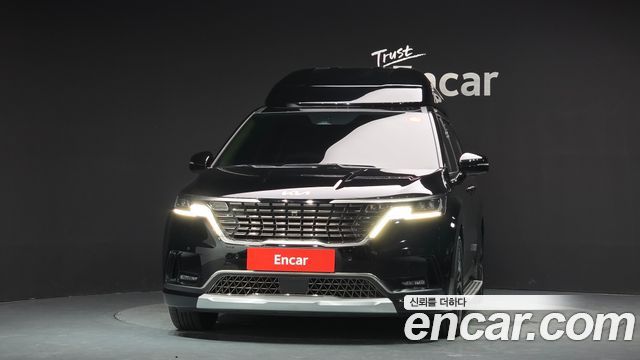 Kia Canival 2023 — photo 3