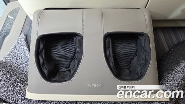 Kia Canival 2023 — photo 19