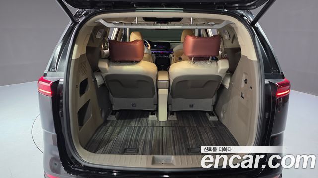 Kia Canival 2023 — photo 25
