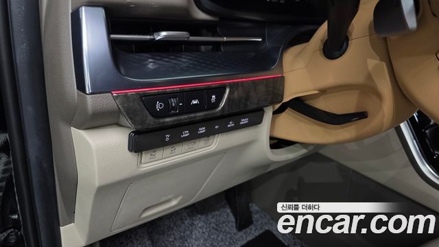 Kia Canival 2023 — photo 28