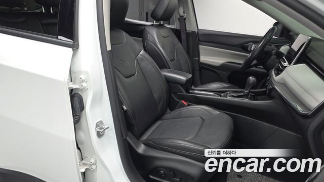 Jeep Compass 2022 — photo 11