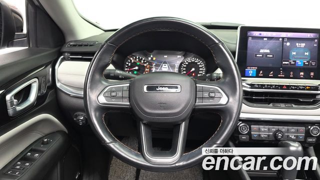 Jeep Compass 2022 — photo 13