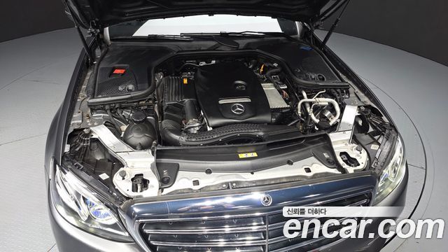 Mercedes-Benz E-Class 2019 — photo 5