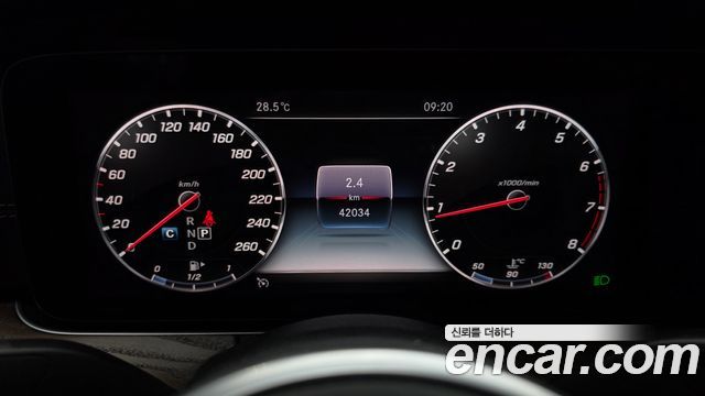 Mercedes-Benz E-Class 2019 — photo 6