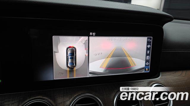 Mercedes-Benz E-Class 2019 — photo 20