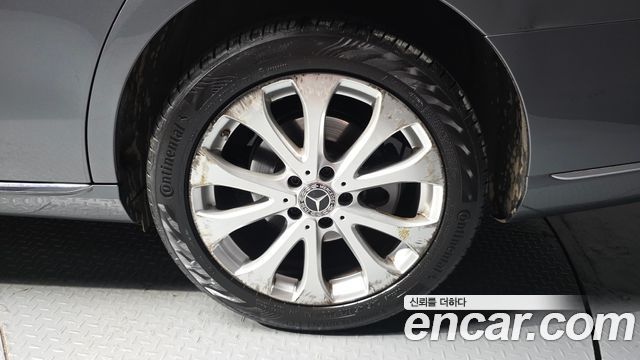 Mercedes-Benz E-Class 2019 — photo 7
