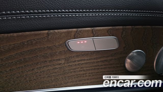 Mercedes-Benz E-Class 2019 — photo 28