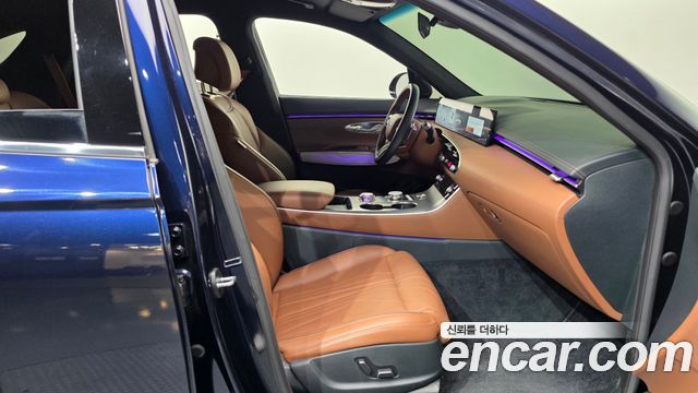 Genesis GV70 2025 — photo 11