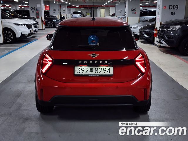 Mini Cooper 2025 — photo 4