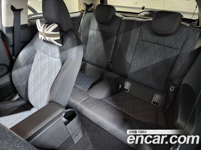 Mini Cooper 2025 — photo 10