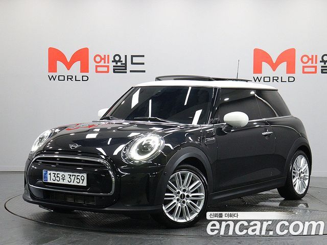 Mini Cooper 2023 — photo 1