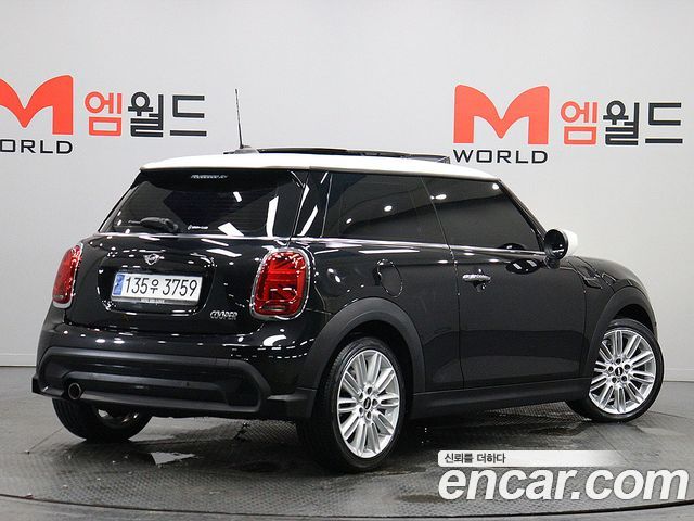 Mini Cooper 2023 — photo 4