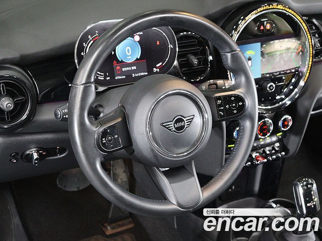 Mini Cooper 2023 — photo 15
