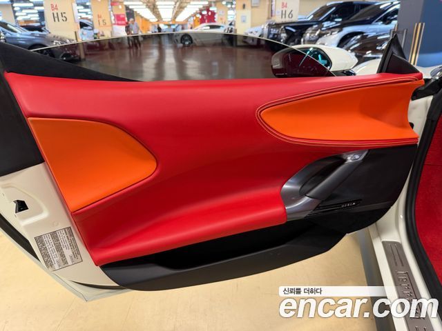 Ferrari SF90 2023 — photo 16