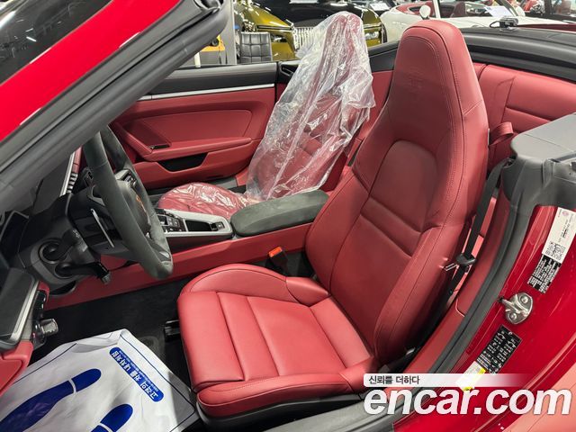 Porsche 911 2024 — photo 8